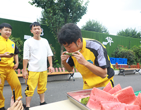 <b>炎炎夏日，贵州万通有一群“吃瓜群众”！</b>